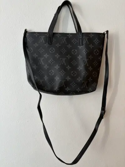 Bolso negro con monograma mediano - miniatura 4