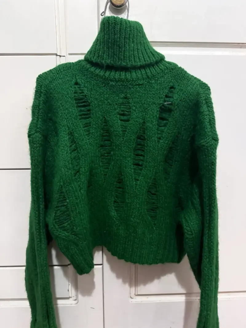 Chaleco Zara tejido cuello alto verde talla S - 1