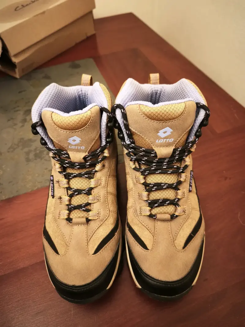 Botas de trekking Lotto beige para mujer - 3