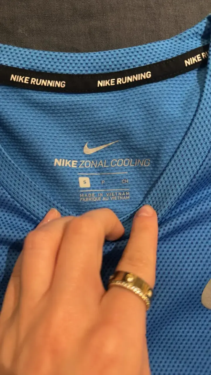 Polera deportiva Nike Running azul - 4