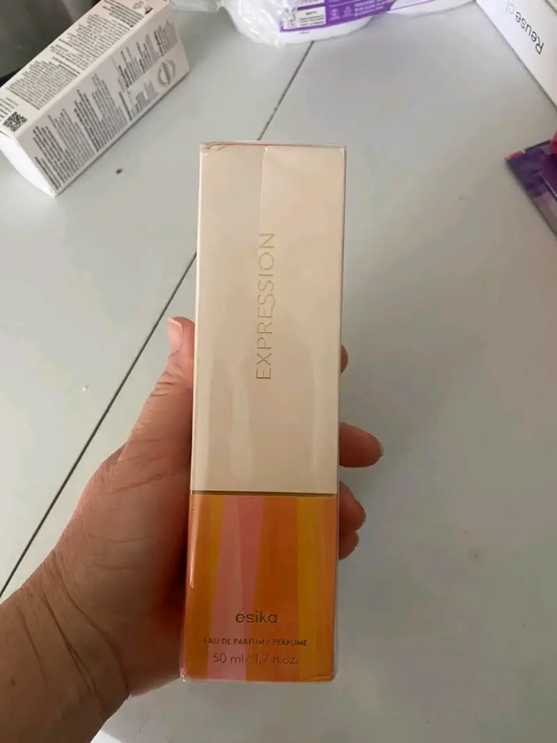 Perfume Éxpression ÉsiKa 50ml nuevo