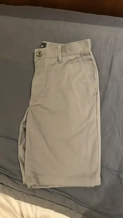 Shorts grises RVCA para hombre - miniatura 4