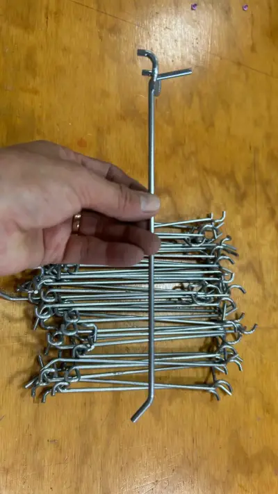 Gancho metalico - miniatura 1