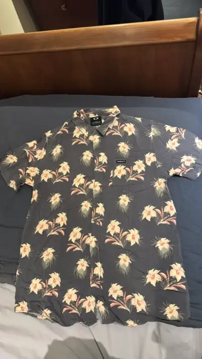 Camisa floral Oakley gris para hombre - miniatura 2