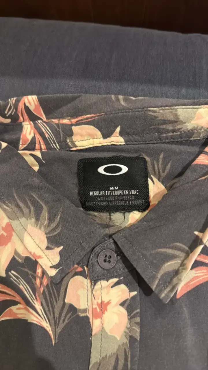 Camisa floral Oakley gris para hombre - 3