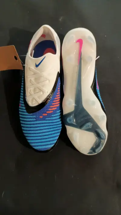 Zapatillas de fútbol Nike Phantom azul y blanco - miniatura 3