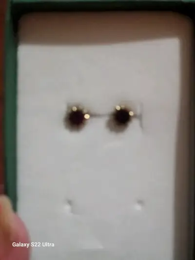 Aros de oro con piedras preciosas - miniatura 1