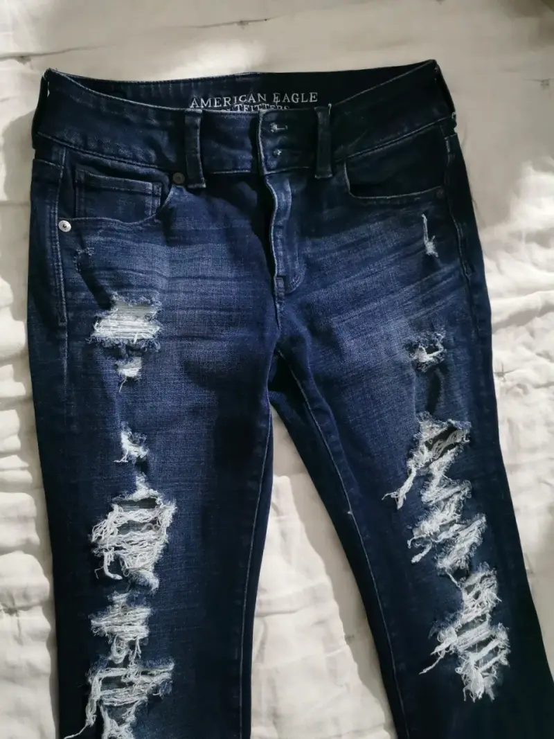 Jeans desgastados azul oscuro para mujer - 2