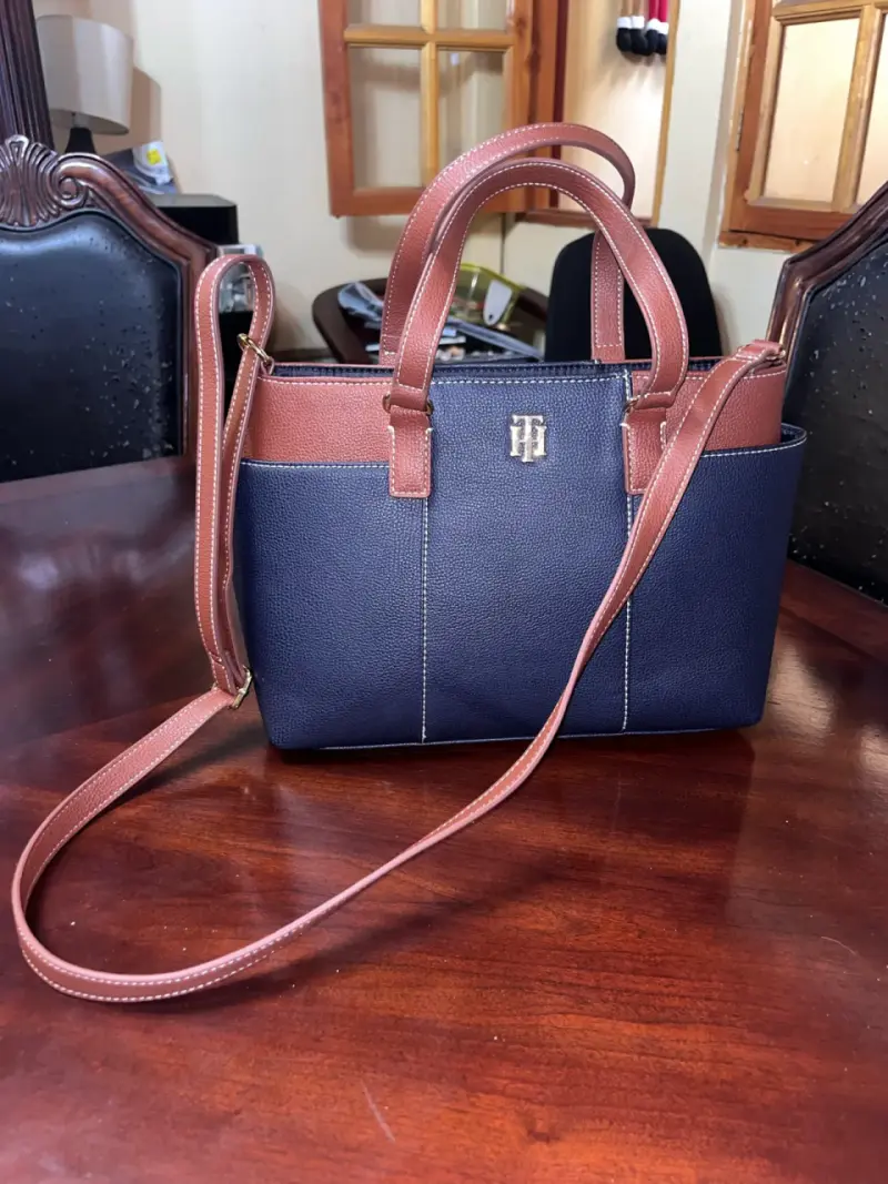 Bolso Tommy Hilfiger azul y marrón - 1