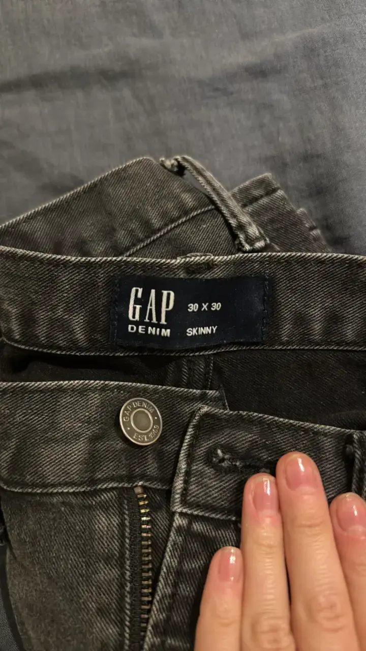 Jeans gris oscuro/negro marca GAP hombre - 3