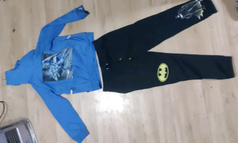 Conjunto de ropa infantil Batman y Transformers - 1