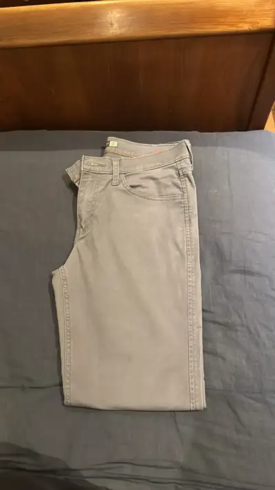 Pantalones grises estilo casual Dockers hombre - miniatura 2