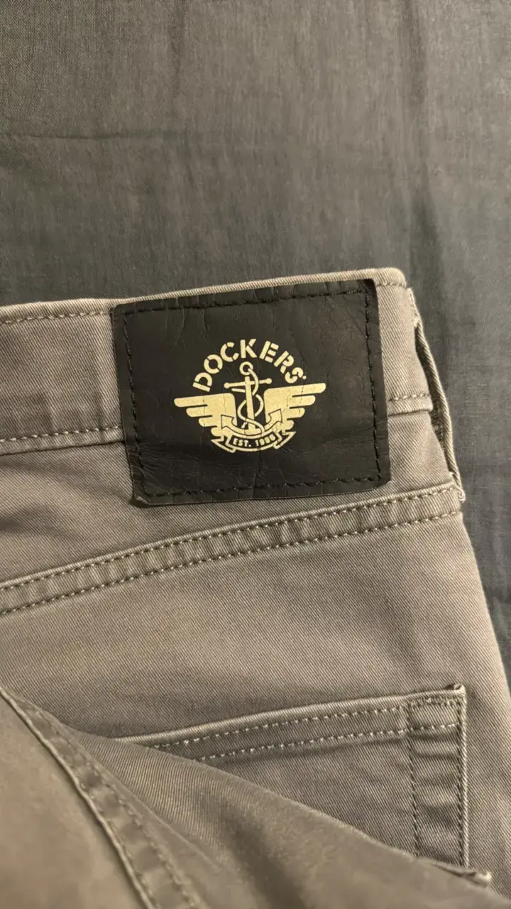 Pantalones grises estilo casual Dockers hombre - 5