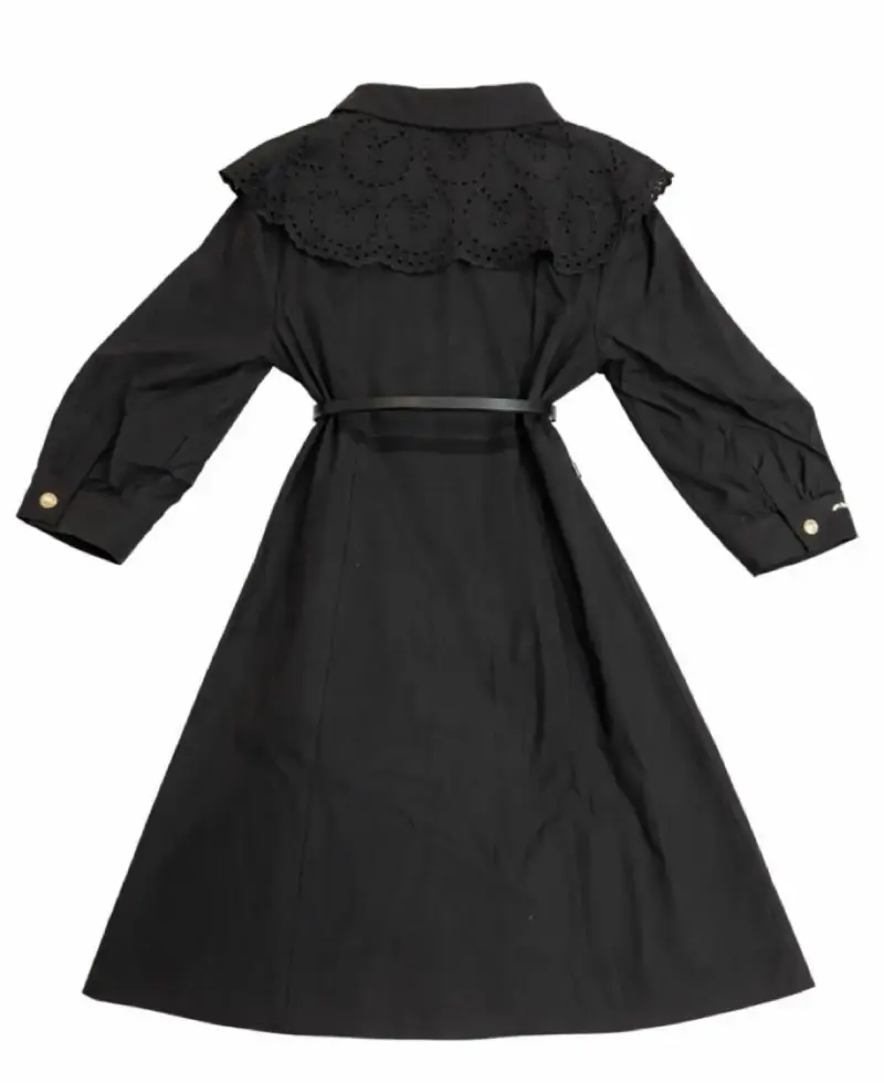 Vestido negro con cuello bordado - 2