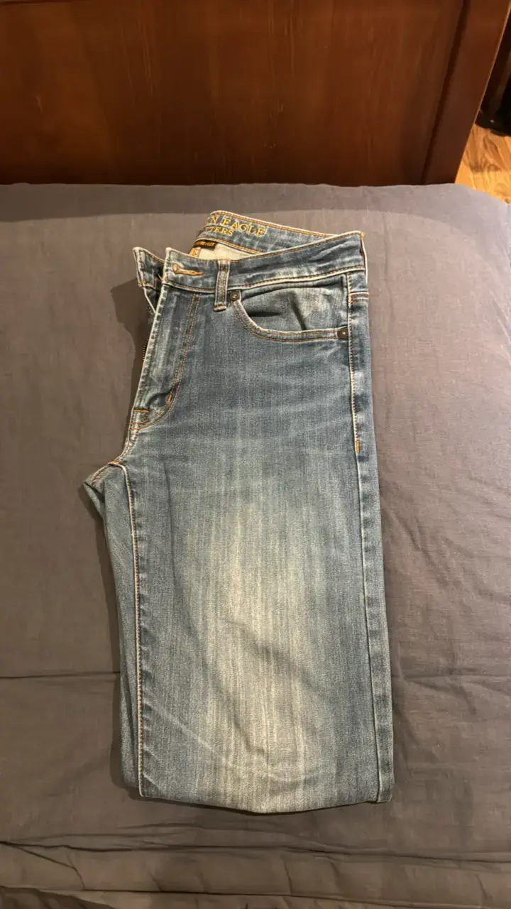 Jeans American Eagle azul desgastado - 2