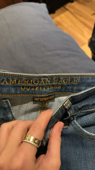 Jeans American Eagle azul desgastado - miniatura 3