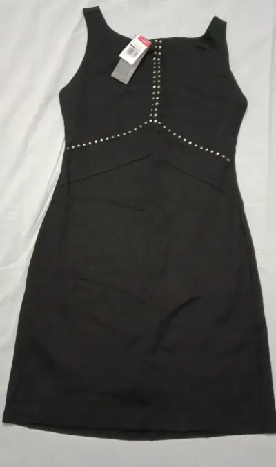 Vestido negro con tachas nuevo - miniatura 1