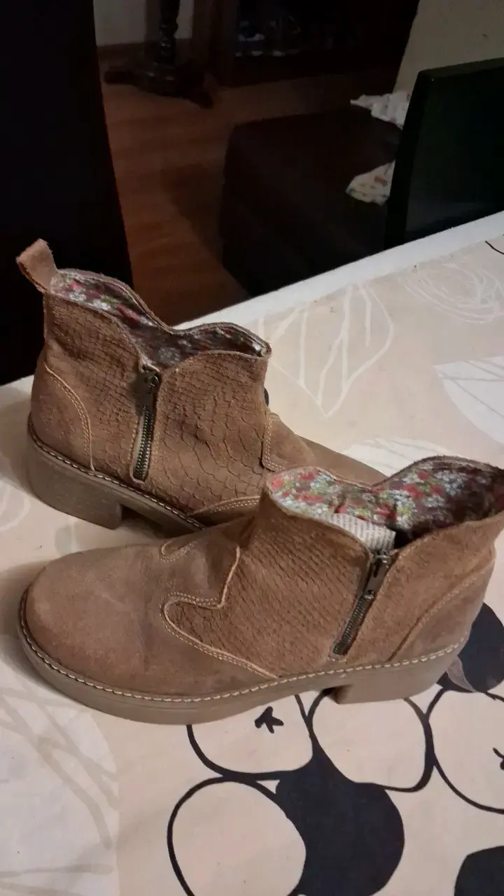 Botines de cuero marrón con cierre lateral - 1