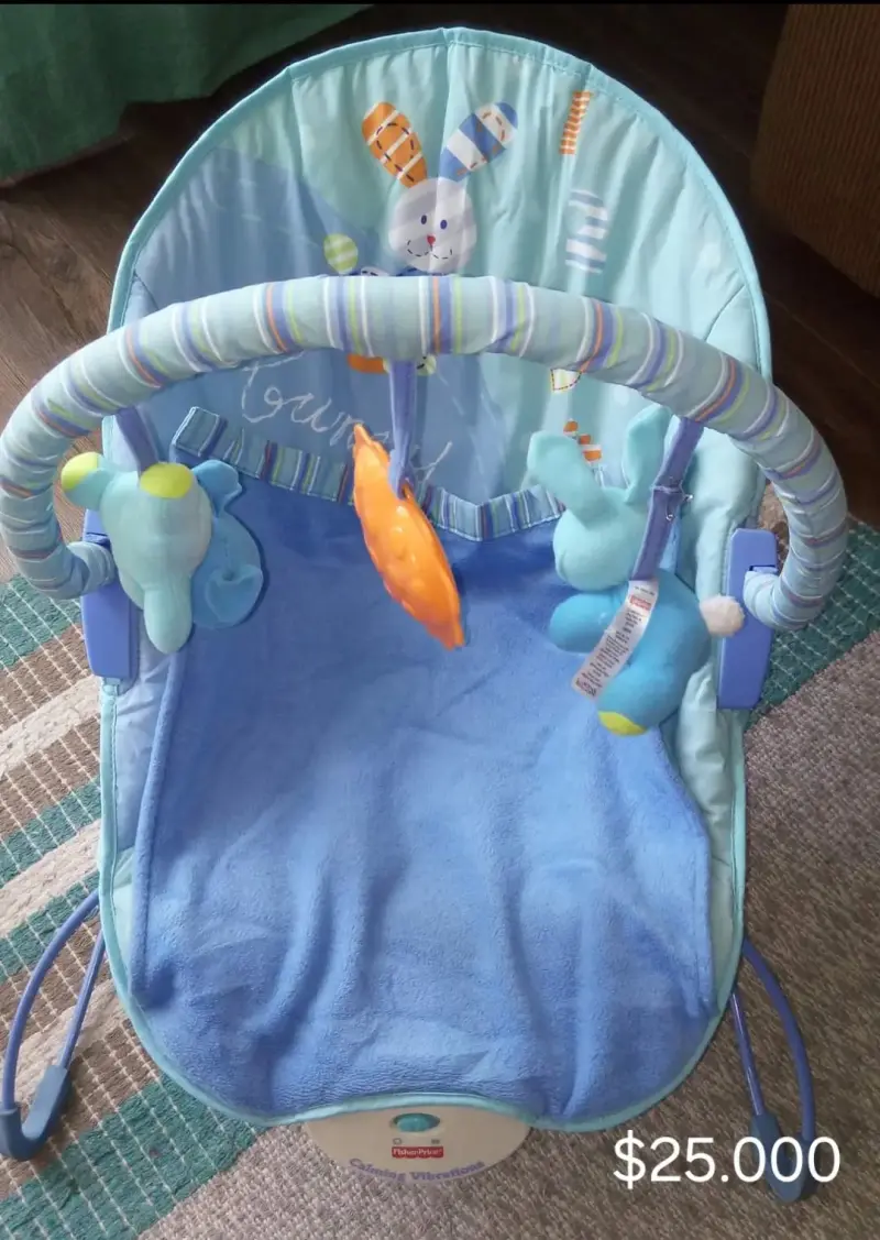 Silla mecedora para bebé con juguetes colgantes - 3