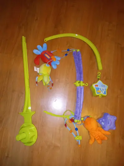 Móvil musical Infanti con figuras de peluche - miniatura 2