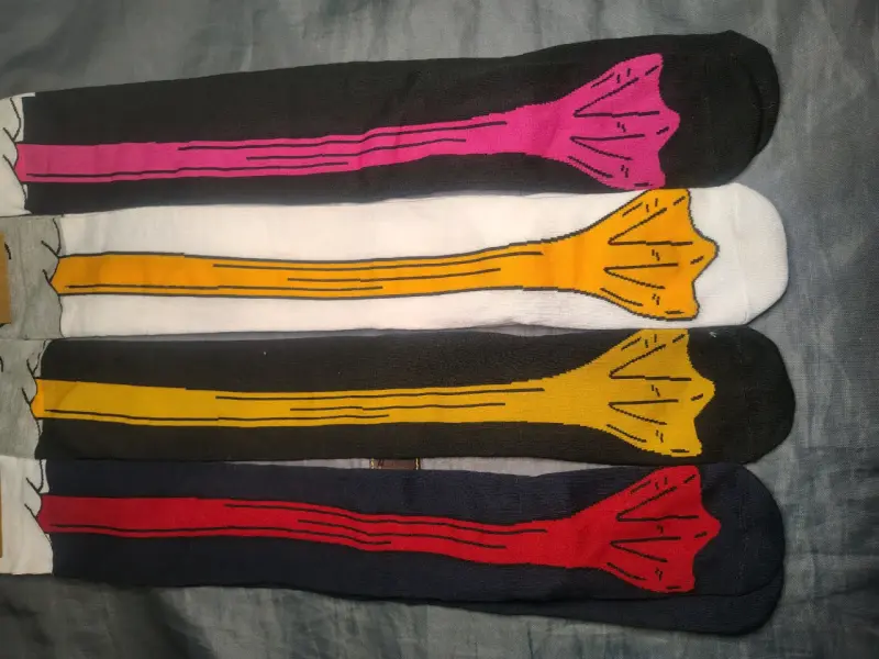 Calcetines divertidos con diseño de pata de pato - 2