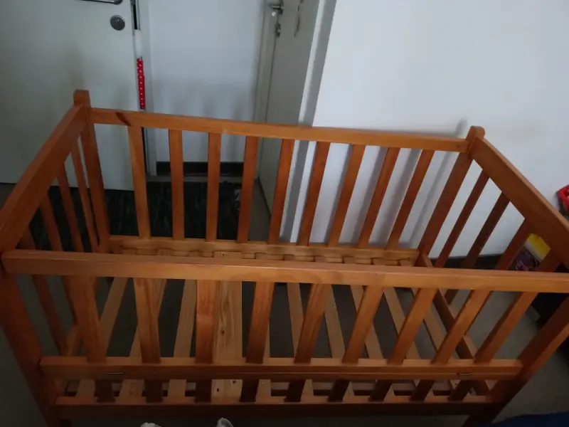 Cuna de madera - 2