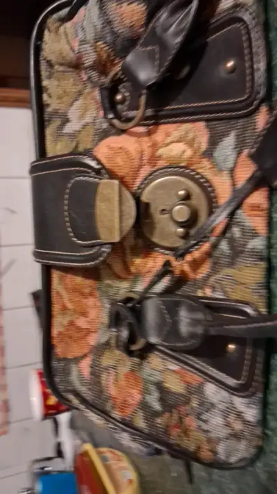 Bolso vintage de tela floral y cuero - miniatura 1