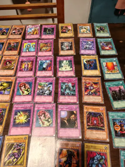 Colección de 85 cartas Yu-Gi-Oh! variadas - miniatura 3