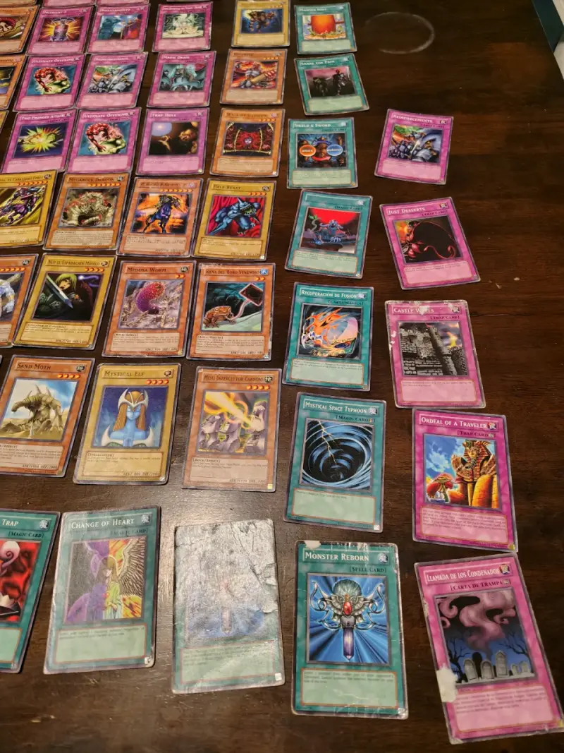 Colección de 85 cartas Yu-Gi-Oh! variadas - 4