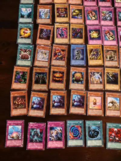 Colección de 85 cartas Yu-Gi-Oh! variadas - miniatura 5