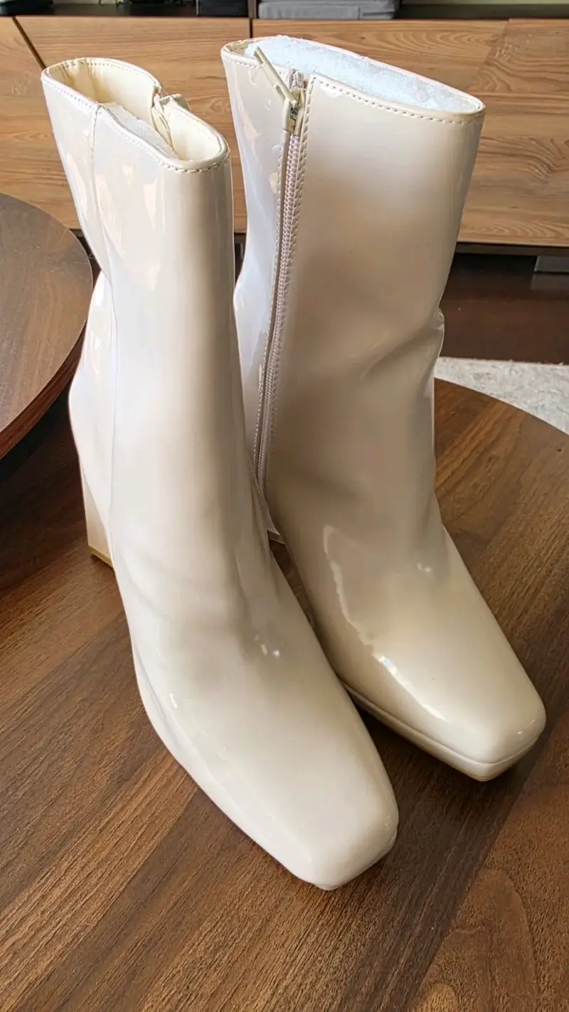 Botines de tacón beige con cierre lateral - 2