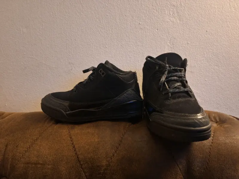 Zapatillas Jordan negras para niño - 3