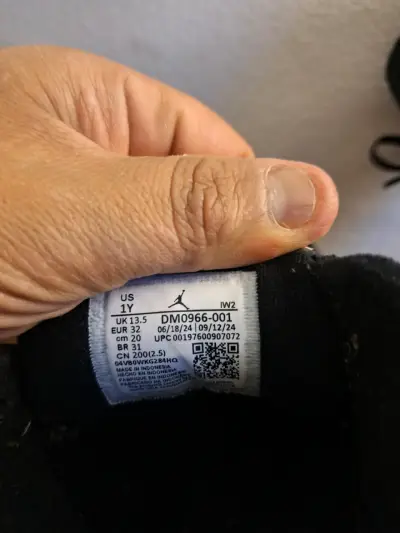 Zapatillas Jordan negras para niño - miniatura 4