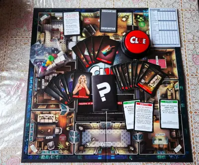 Juego de mesa Clue Edición Mentirosos - miniatura 2