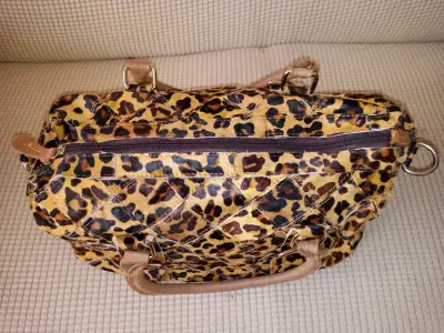 Bolso de mano con estampado animal print - miniatura 2