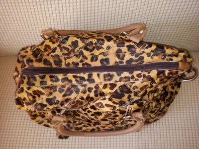 Bolso de mano con estampado animal print - miniatura 3