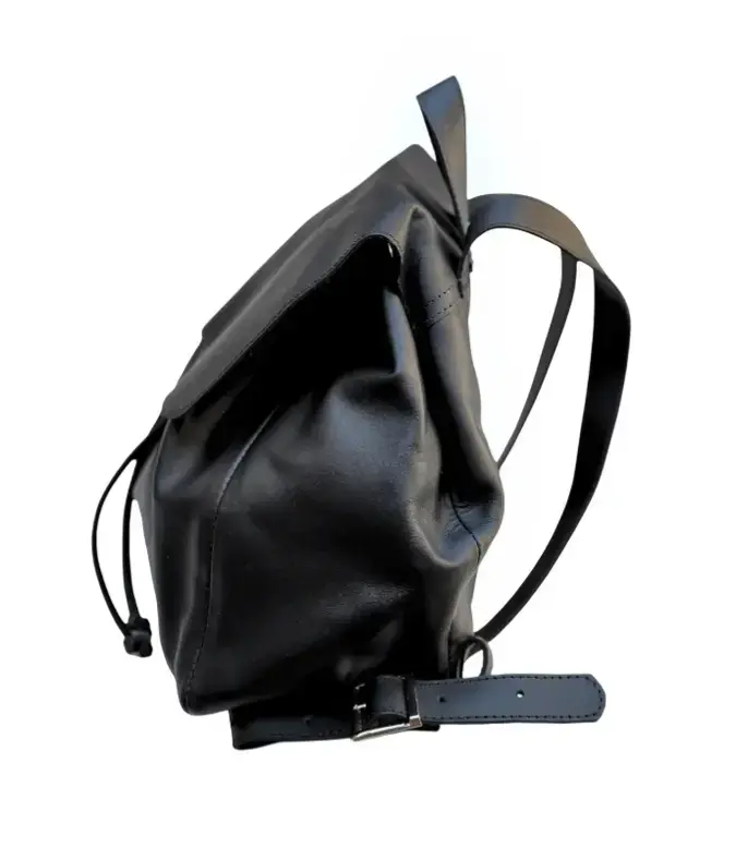 Mochila de cuero negra elegante - 2