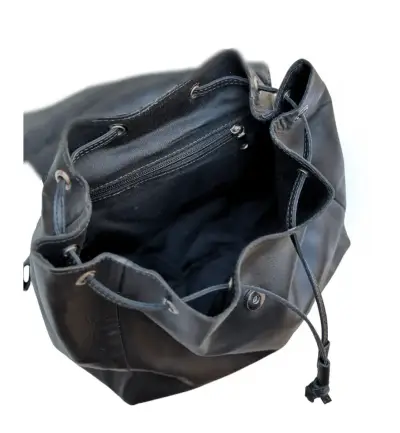 Mochila de cuero negra elegante - miniatura 3