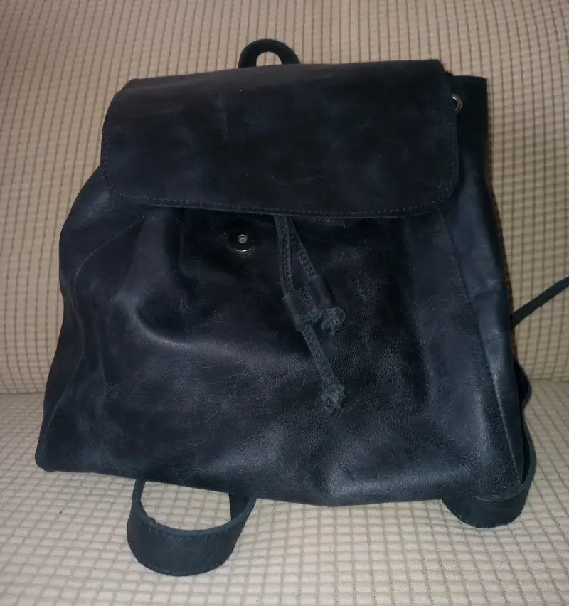 Mochila de cuero negra elegante - 5