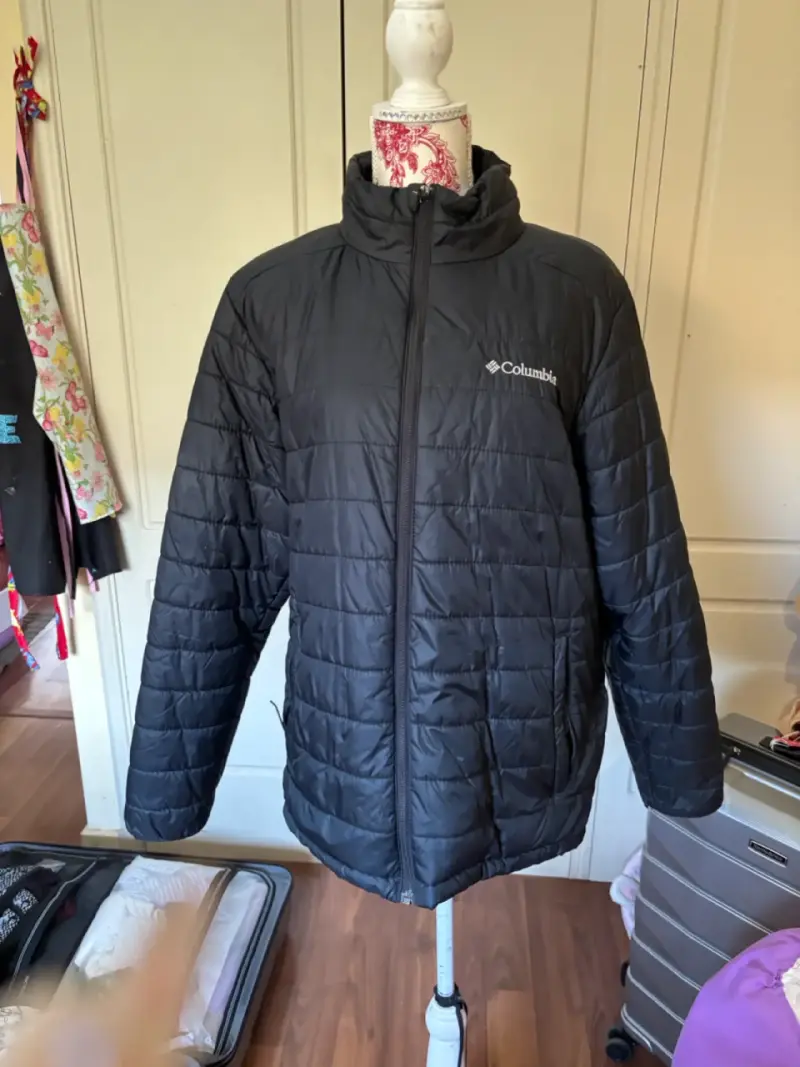 Chaqueta Columbia negra acolchada para invierno - 2