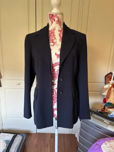 Blazer negro elegante para mujer - miniatura 1
