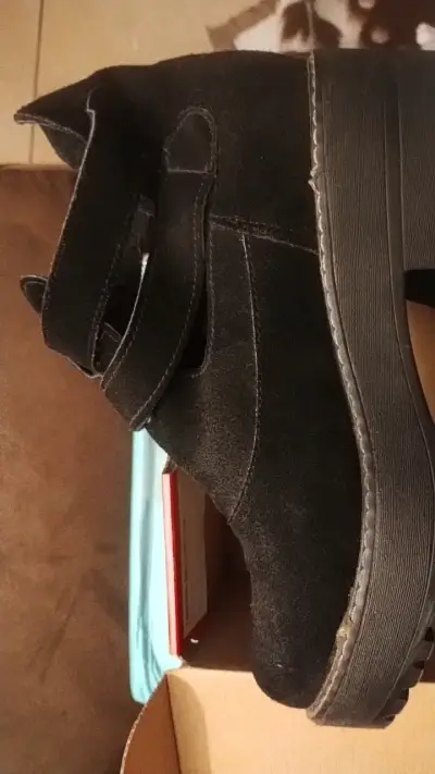 Botines negros de gamuza con plataforma - miniatura 1