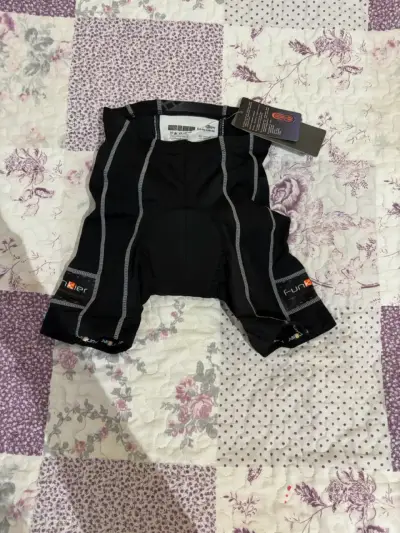 Shorts de ciclismo FunKier negros con acolchado - miniatura 1