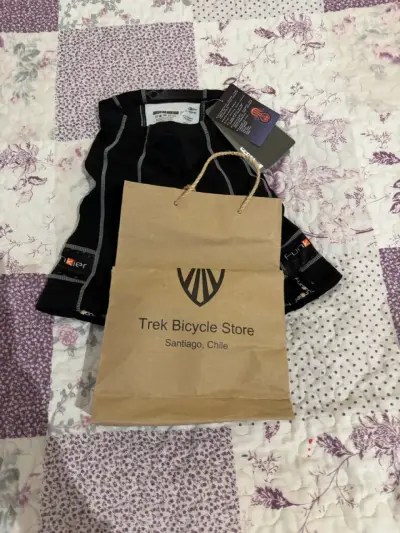 Shorts de ciclismo FunKier negros con acolchado - miniatura 3