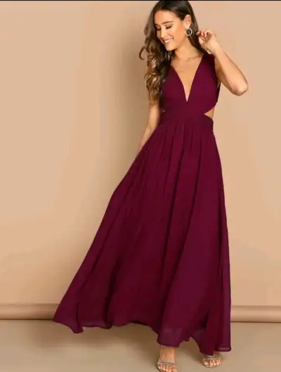 Vestido largo verde con abertura elegante - miniatura 2