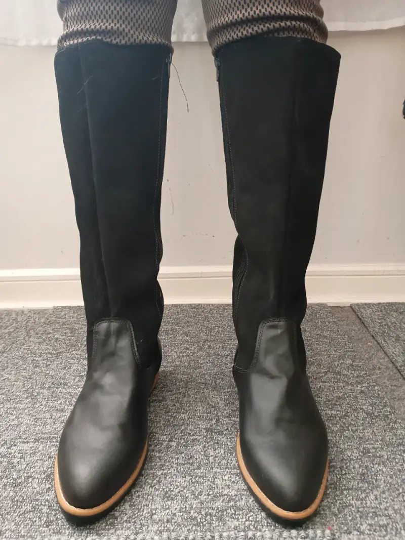 Botas largas negras de cuero y gamuza - 5