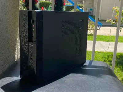 PC compacto negro - miniatura 1
