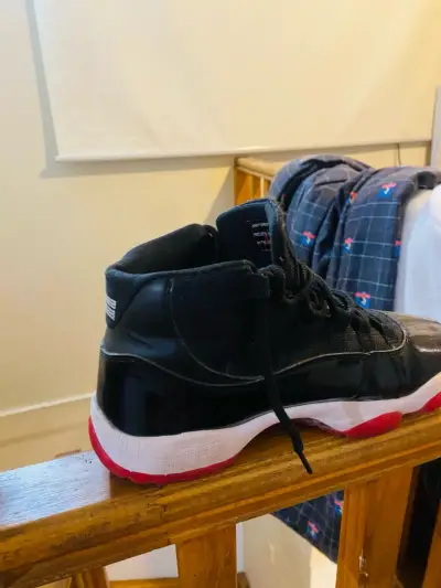 se venden zapatillas deportivas - miniatura 2