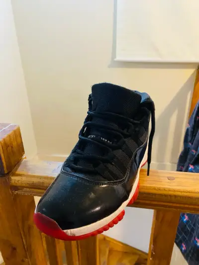 se venden zapatillas deportivas - miniatura 3