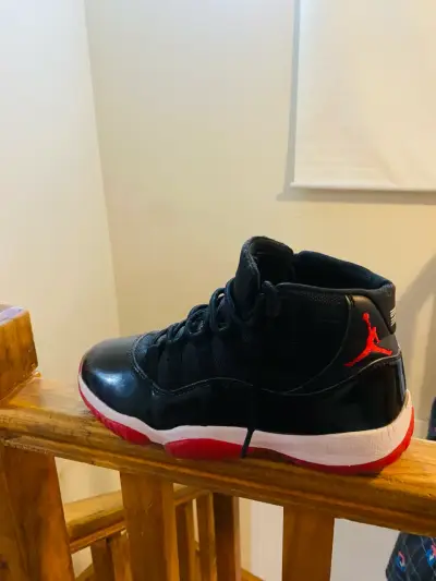se venden zapatillas deportivas - miniatura 4